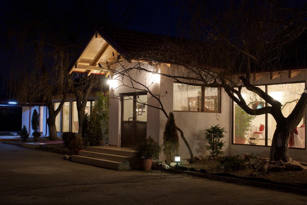 Pension Club Montana Campina Esterno foto