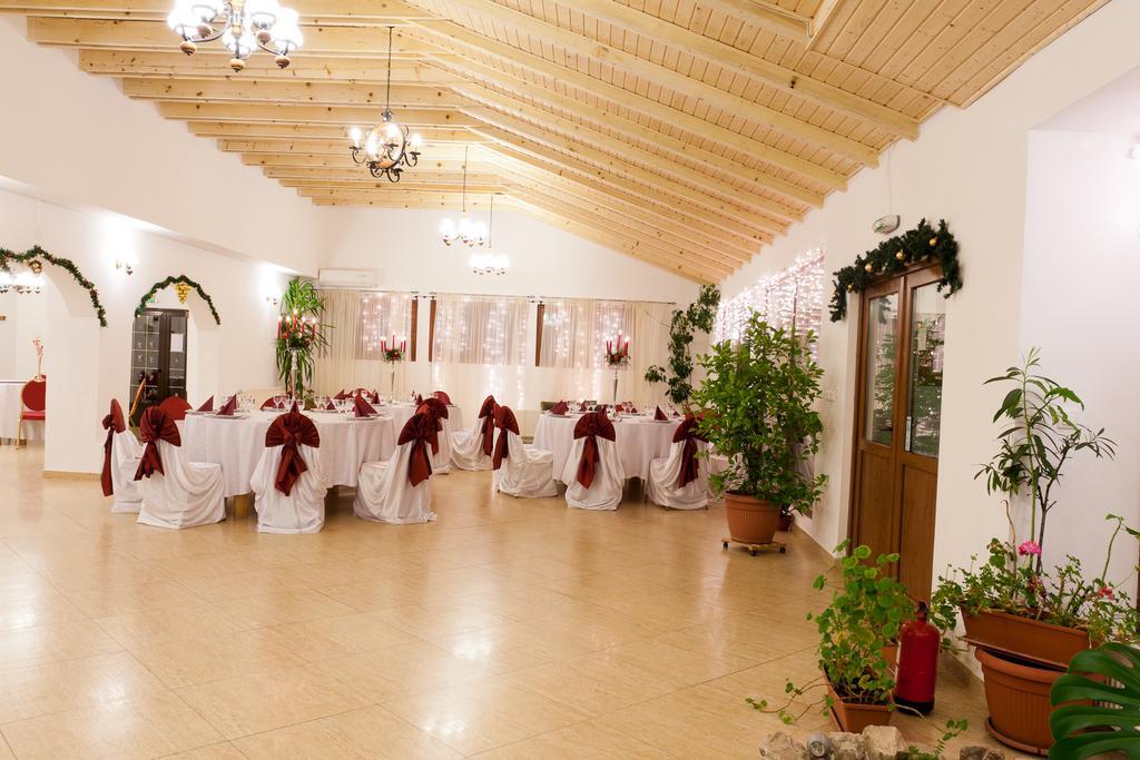 Pension Club Montana Campina Esterno foto