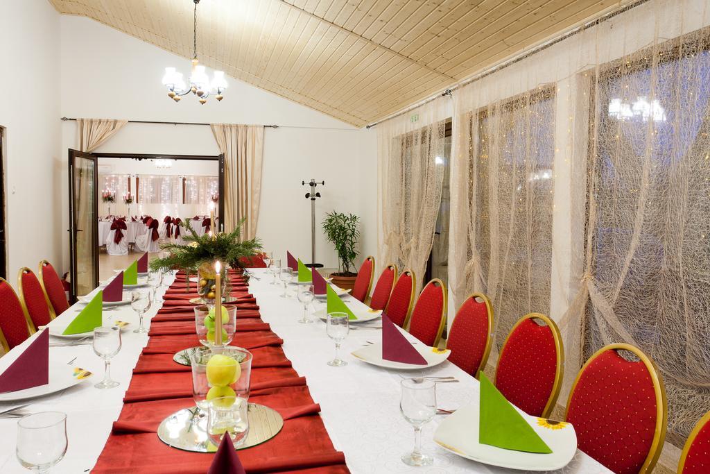 Pension Club Montana Campina Esterno foto