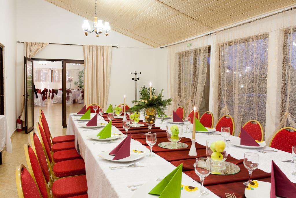 Pension Club Montana Campina Esterno foto