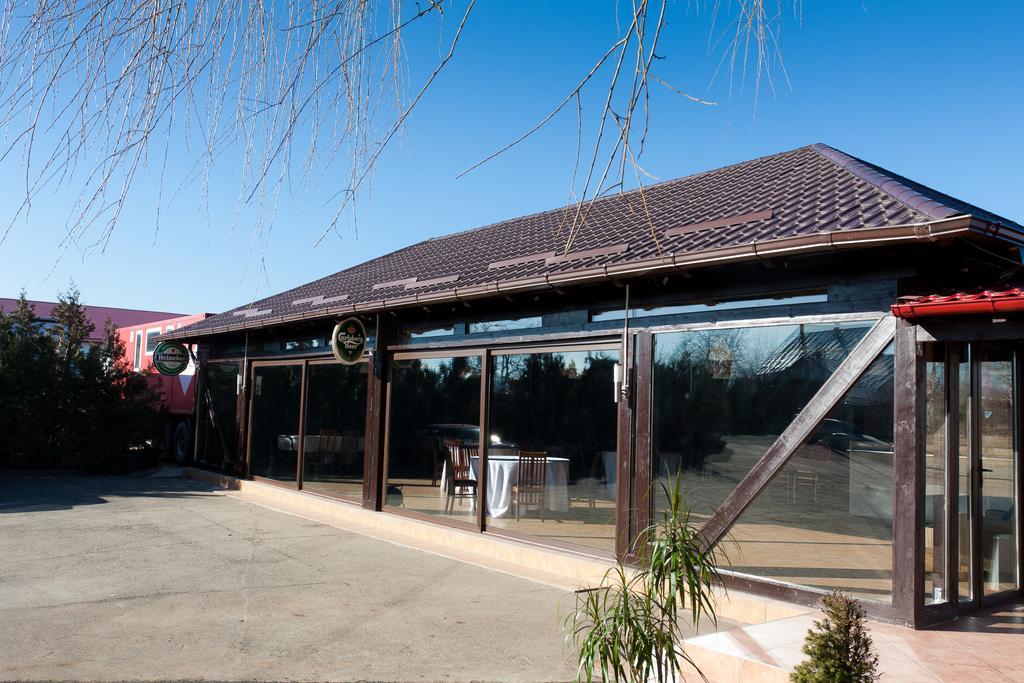 Pension Club Montana Campina Esterno foto