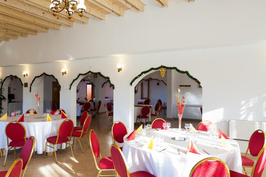 Pension Club Montana Campina Esterno foto
