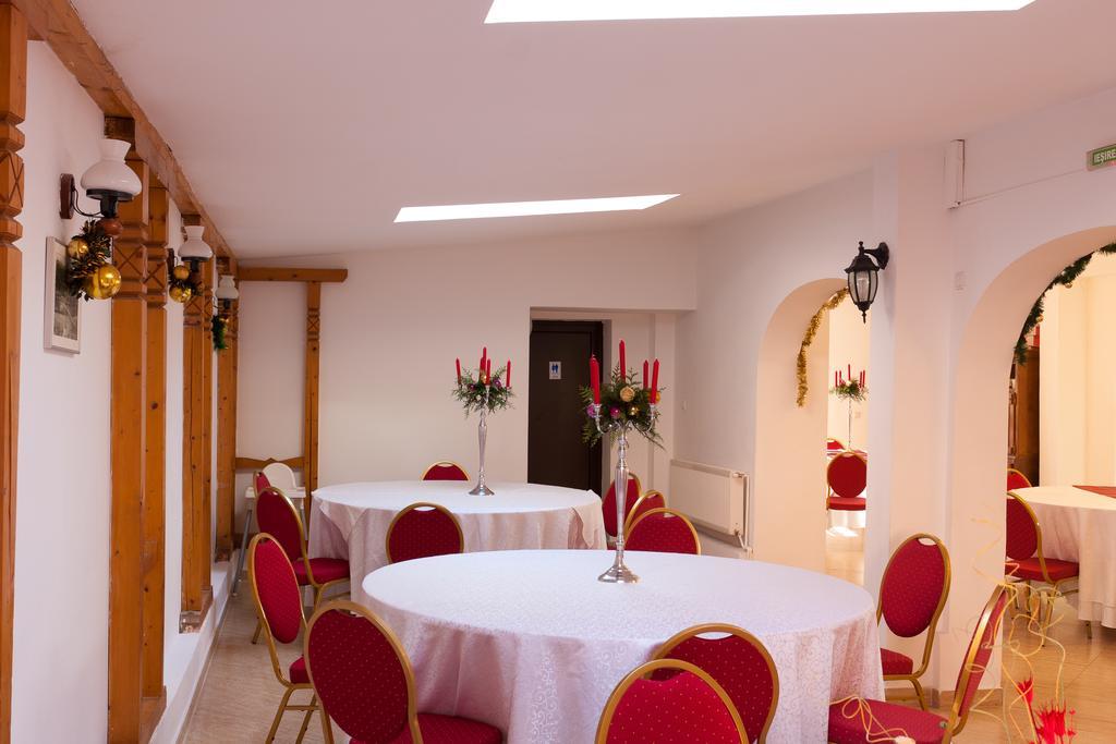 Pension Club Montana Campina Esterno foto