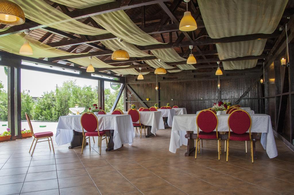 Pension Club Montana Campina Esterno foto