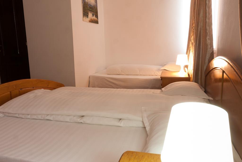 Pension Club Montana Campina Esterno foto