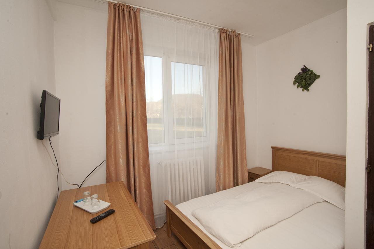 Pension Club Montana Campina Esterno foto