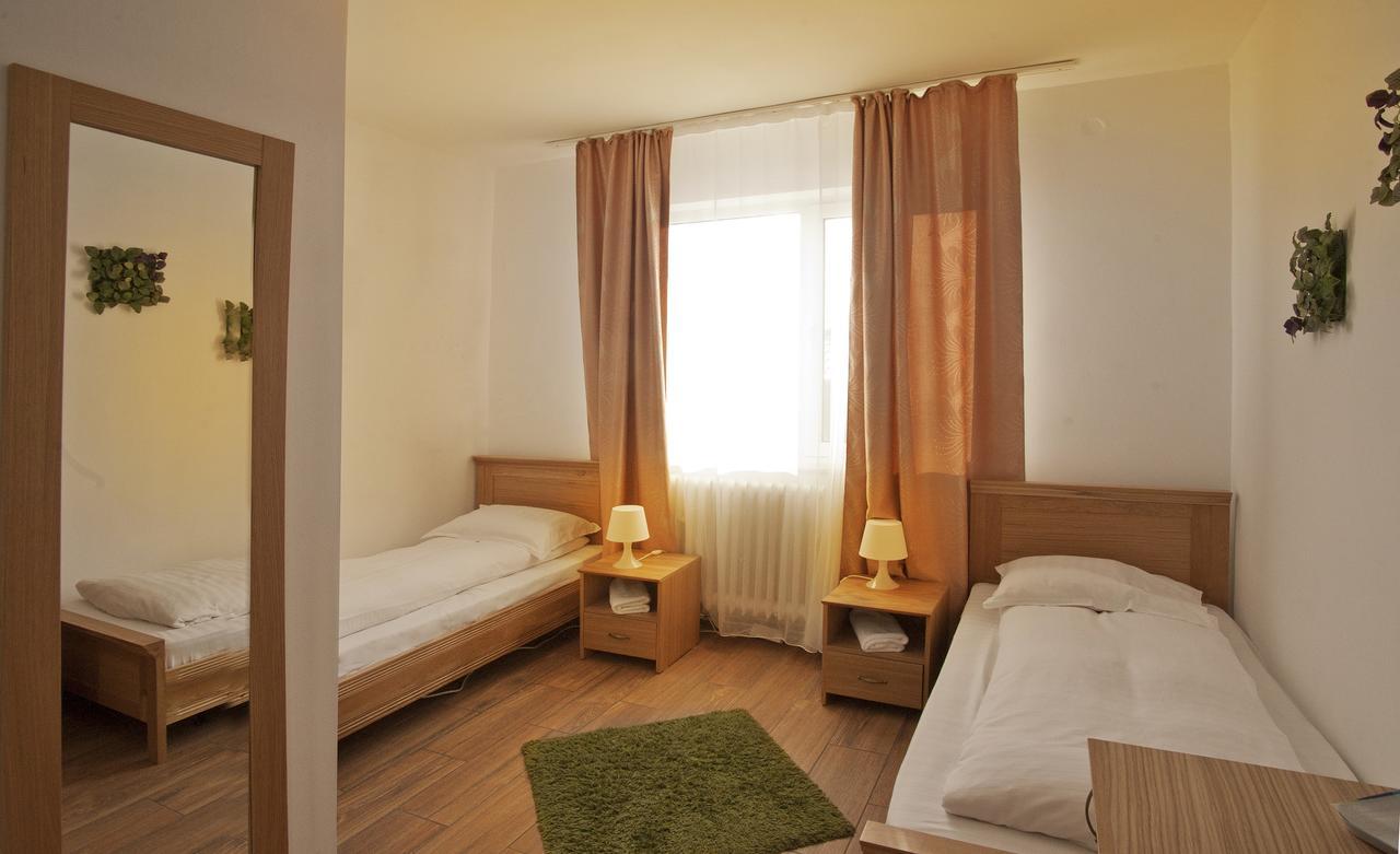 Pension Club Montana Campina Esterno foto